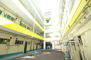 大和川マンション第２の物件外観写真